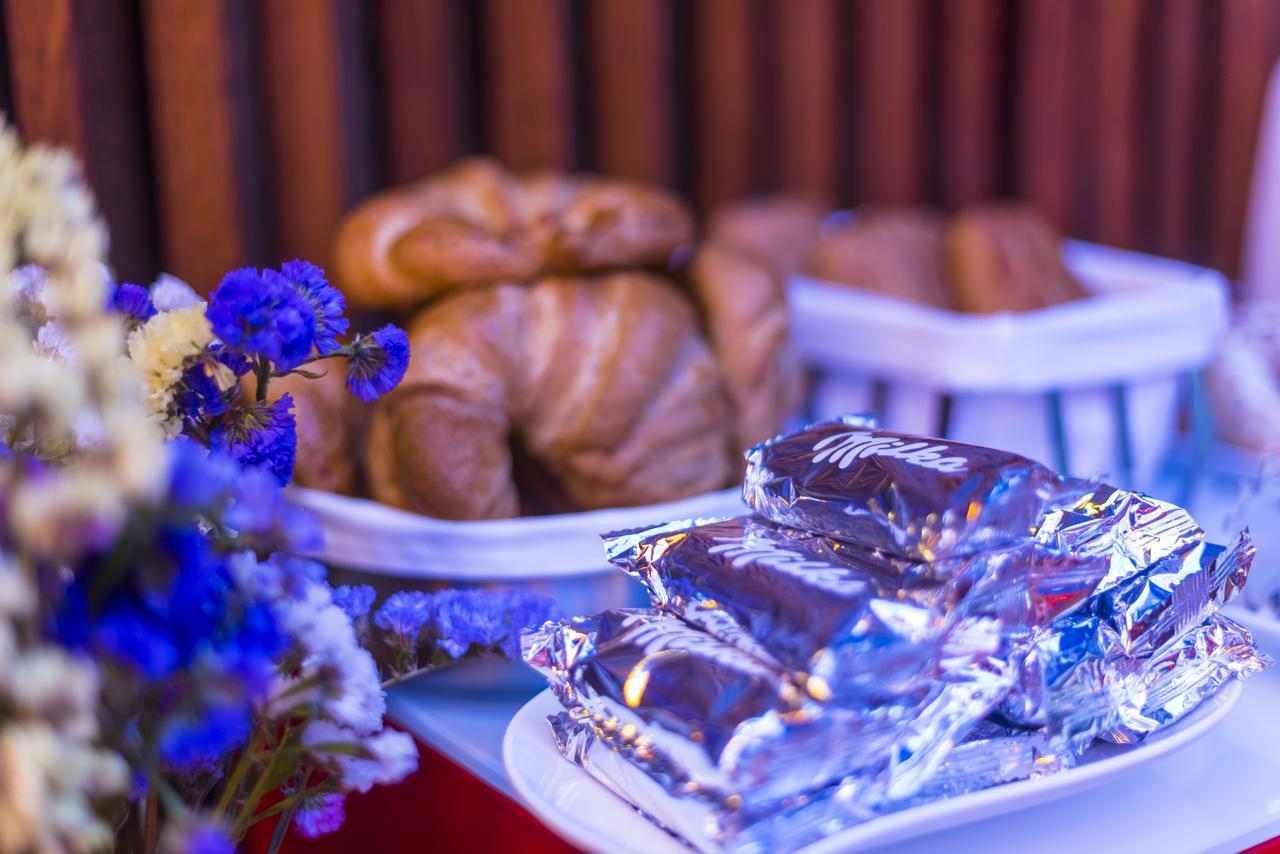Resotel Villares de la Reina Ngoại thất bức ảnh